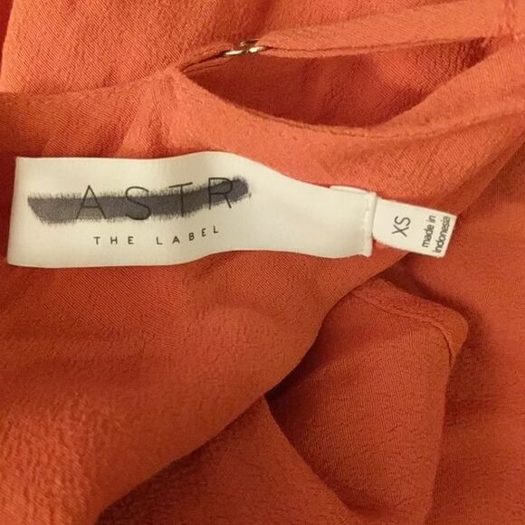 ASTR Layered Crop Tank Top (A7) - Picture 4 of 4